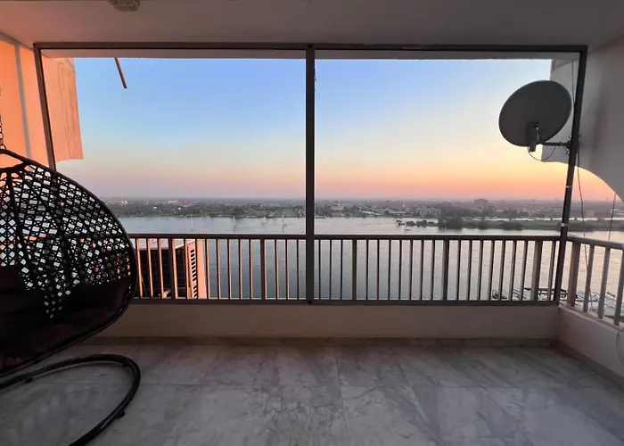 Cornish El Nile 250 M Floor 14